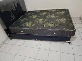 Dipan / Divan Spring Bed Queen size 160x200 plus dipan
