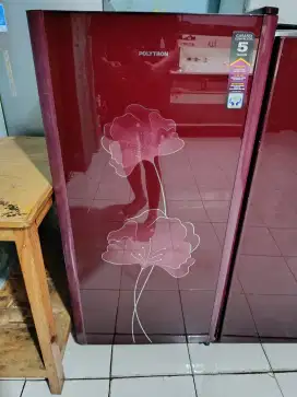 Kulkas 1 pintu merek Polytron