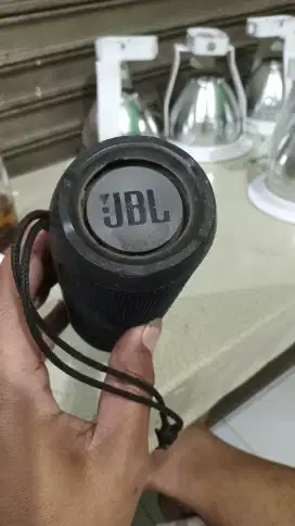 Jbl flip 3 second
