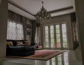 Murah Rumah Nyaman Furnished Strategis Tengah Kota di Komplek Kurdi