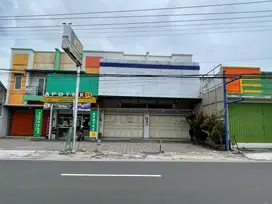 RUKO 3 LANTAI DEKAT RUMAH SAKIT UGM JOGJA