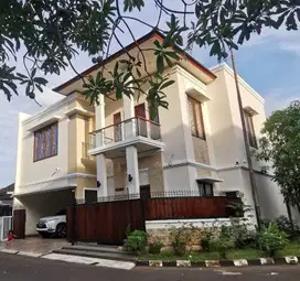 Dijual Rumah Mewah + Private Pool Di Banjar Wijaya Cipondoh Tangerang