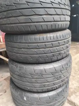 Ban 235/50/18 Bridgestone Potenza RE003 4pc 85%