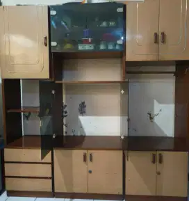 Dijual BUFET bahan kayu tebal, kayu kamper, anti rayap,kondisi bagus