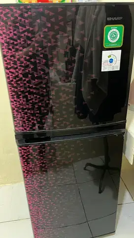 Kulkas sharp 2 pintu