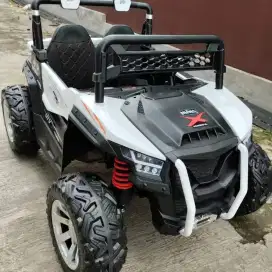 MOBIL AKI REMOTE ANAK BAN KARET JUMBO