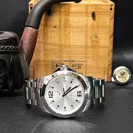 Longines conquaest clasic dial