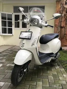 Vespa Sprint i-get Low KM