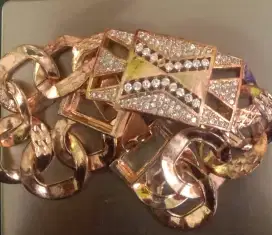 Ada bingung jual emas saya bisa jemput ke lokasi anda  harga tinggi
