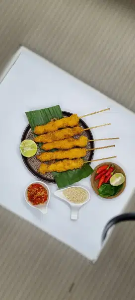 LOWONGAN PEKERJAAN (LOKER) WAITERS