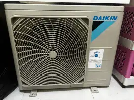 Dijual ac daikin 1PK thailand in dan out