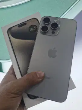 Ready Seken Iphone 15 Pro Max  256 Gb Mulus Lengkap ex.Garansi Resmi