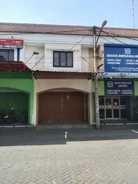 Ruko strategies 2 lt, samping 0 jalan raya