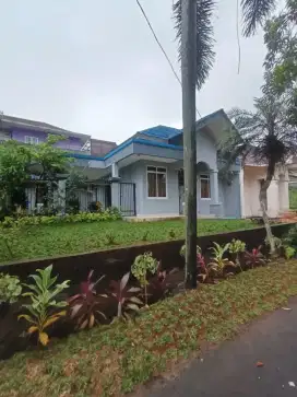 Di jual cepat rumah di Sentul city harga murah