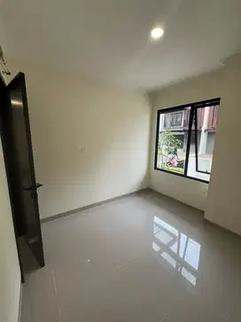 Dijual Rumah Baru Cucok Cakeup di Summarecon Serpong