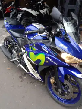 JUAL YAMAHA R25 BIRU MULUS.