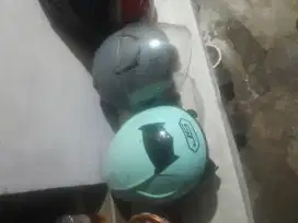 Jual aja helm itu saya dri pada ke pake