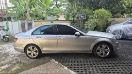 Mercedes benz  C 200 kompresor 2009