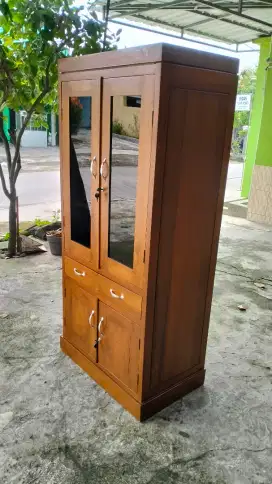 Lemari dua pintu jati