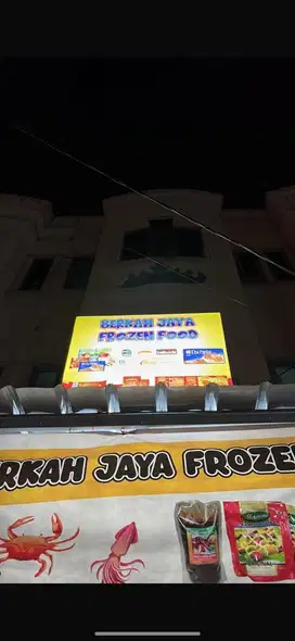 neon box lampu .pakai 6bulan