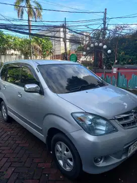 Toyota Avanza 2010 Bensin