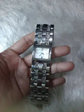 Jam Tangan Wanita Vintage Jewelry watch Gues* U11546L1 Silver Ton