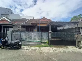 Rumah Lama Murah di Komplek Antapani jl Purwakarta