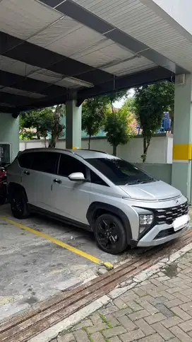 Hyundai stargazer x prime 2024 gold matte