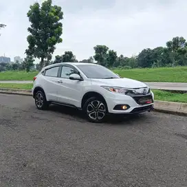 km 20 rb HONDA HRV E CVT 2021