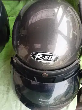 Helm Bogo R-Six