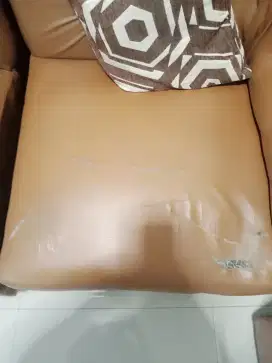 Meja Tamu Warna Coklat
