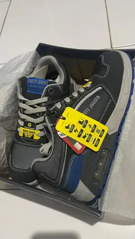 Sepatu Safety Jogger Karet Raptor S1P size 41