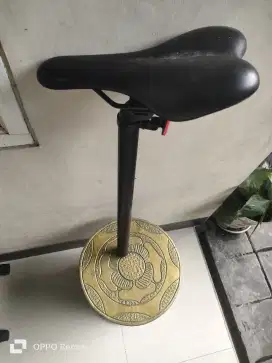 Jok sepeda lipat