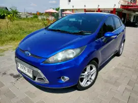 Fiesta sedan S matic 2012