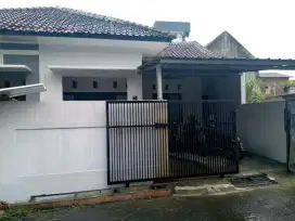 Dikontrakan rumah daerah logam 2KT 3KM