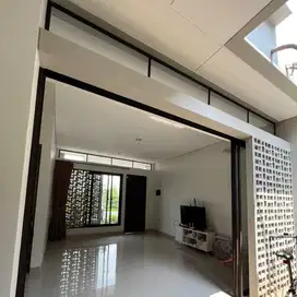 Langka, Rumah 2 Lantai Siap Huni Dekat Summarecon Mall Bandung