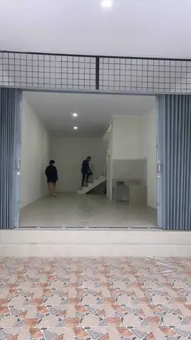 Disewakan/ Dijual Ruko Baru 3.5Lt di Jelambar Jakarta Barat