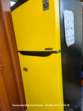 Kulkas LG Inverter 2 Pintu masih sehat dan normal