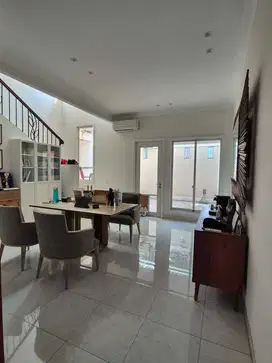Dijual Rumah Siap Huni Cluster Jade PHG - Gading Serpong