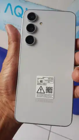 Samsung S24 FE Grey