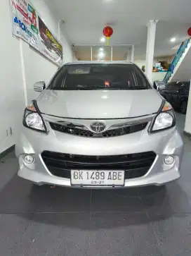 TOYOTA AVANZA VELOZ 1.5 A/T LUXURY