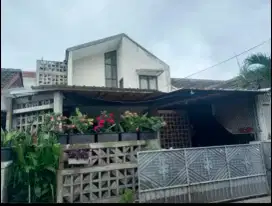 Dijual rumah industrialis tingkat siap huni di pekayon bebas banjir