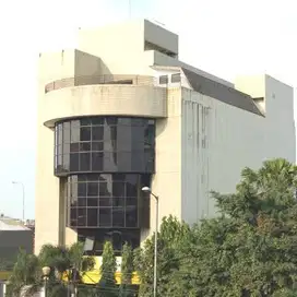 dijual gedung 5 lantai di matraman