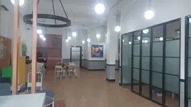RUKO GANDENG 4 LANTAI PERMATA SENAYAN EX KANTOR SIAP HUNI JARANG ADA