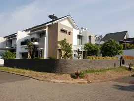 Rumah Hoek Cluster Mewah Di Harapan Indah Bekasi