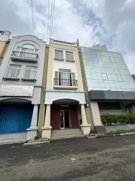 DIJUAL CEPAT Ruko 3,5 Lantai Di Sutera Niaga III