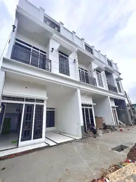 RUMAH BARU AKSES MOBIL TERMURAH DICONDET BALEKAMBANG JAKTIM