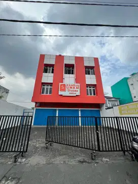 Rumah Inti Kota luas cocok untukk usaha