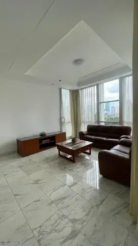 Ready to rent : Apartemen The Peak Sudirman 3BR city view siap huni
