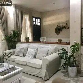 Rumah rapih cantik hook di Delatinos BSD dekat stasiun Rawa Buntu